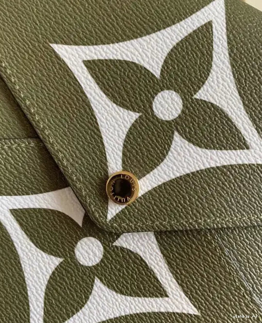 WIS POCHETTE KIRIGAMI VUITTON LOUIS 0430